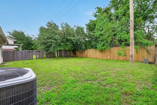 Building Photo - 10426 Briar Patch St