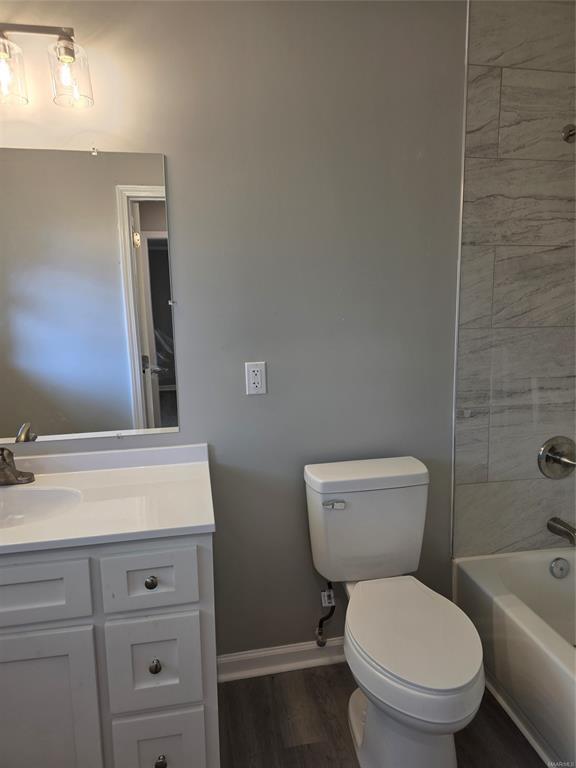 Building Photo - 744 Ledyard Pl