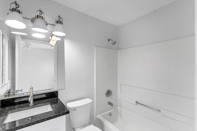 Building Photo - Spacious 2/2 Condo In Lancelot at Winter Park