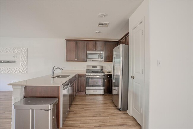 Building Photo - 14005 Mussel Rn