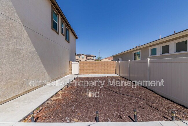 Building Photo - 34065 Helenium St