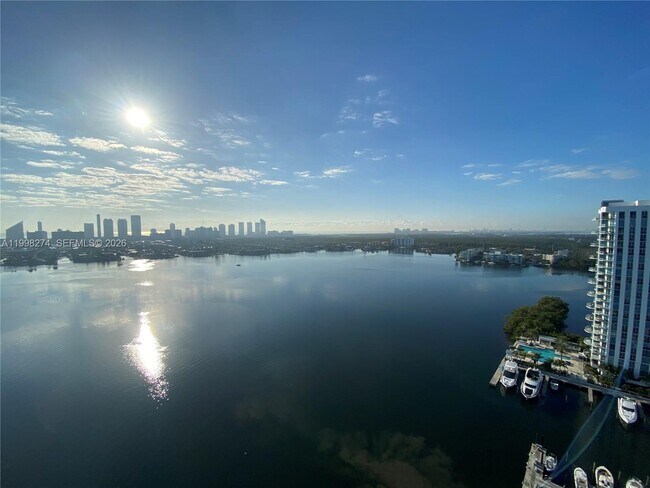 Building Photo - 17301 Biscayne Blvd