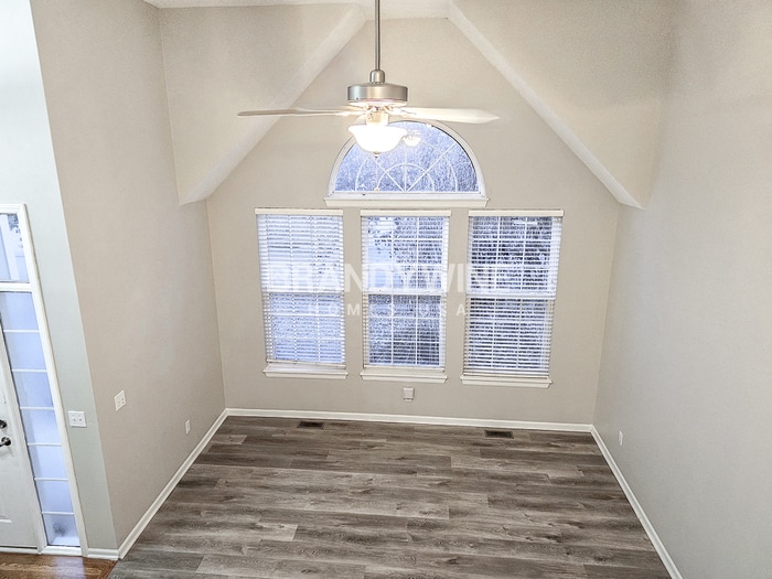 Building Photo - 13313 Redwood Ln