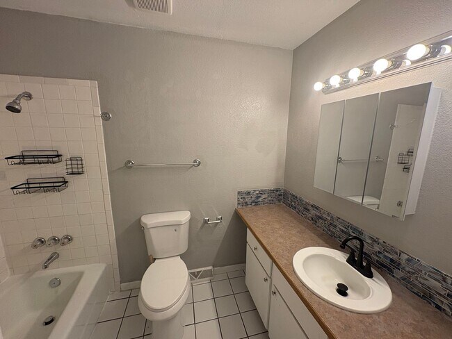 Building Photo - 939 49th Ave Pl