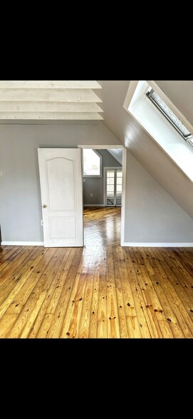 Building Photo - 115 Highland Ave