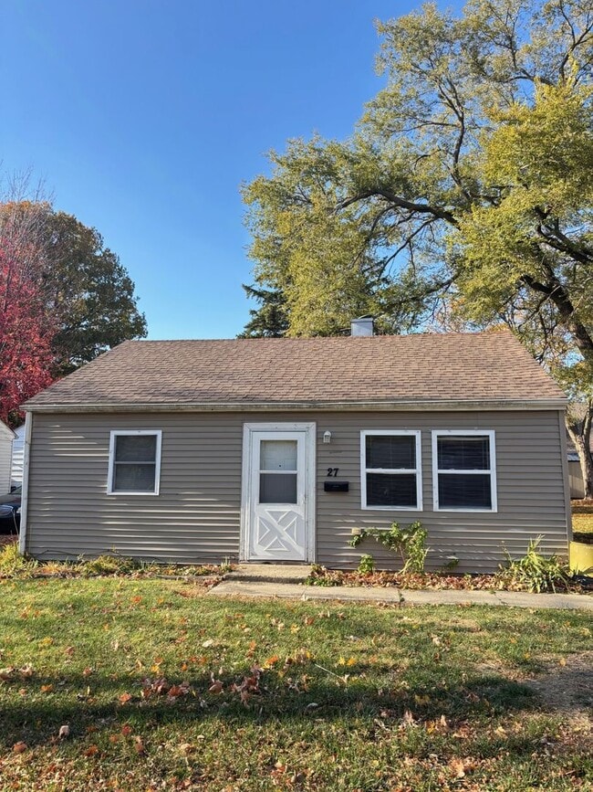 Building Photo - 27 Winding Ln