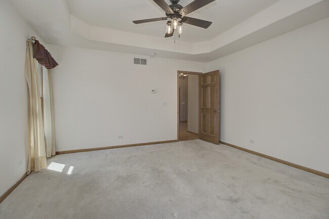 Building Photo - 403 E Main St