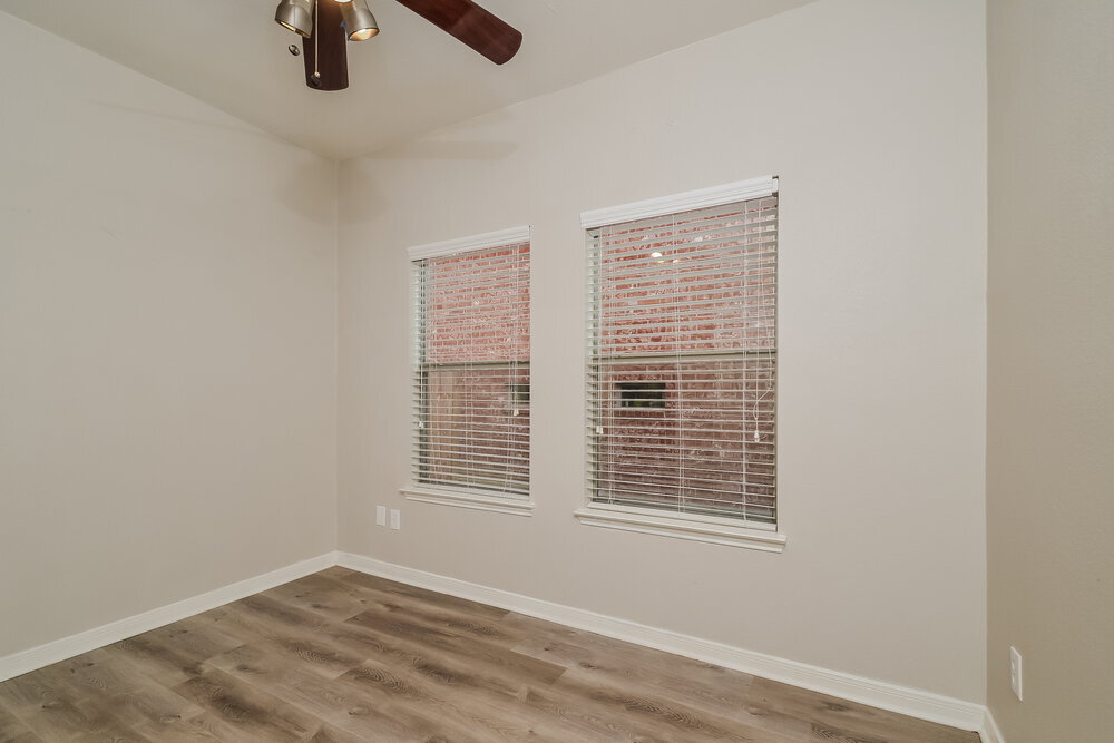 Building Photo - 1409 Mockingbird Dr