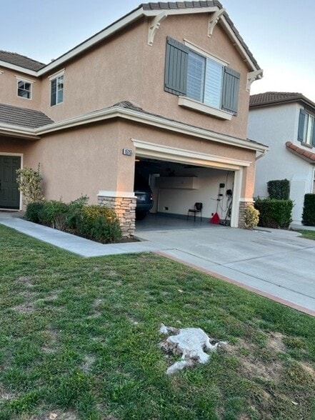 Building Photo - 15755 Roan Rd