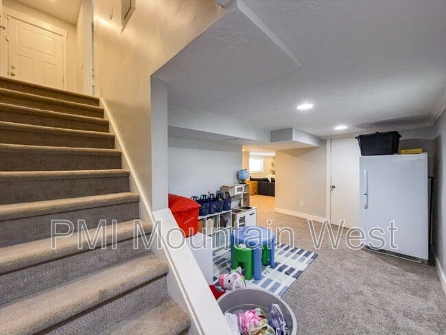 Building Photo - 76 W 1300 S