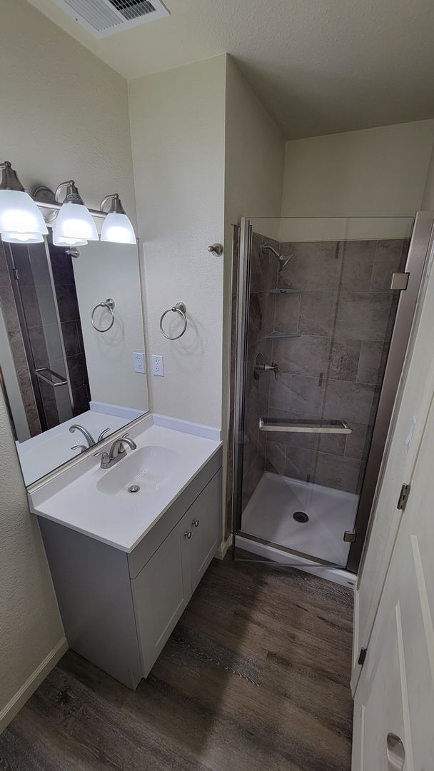 Building Photo - 541 Arrowhead Ct
