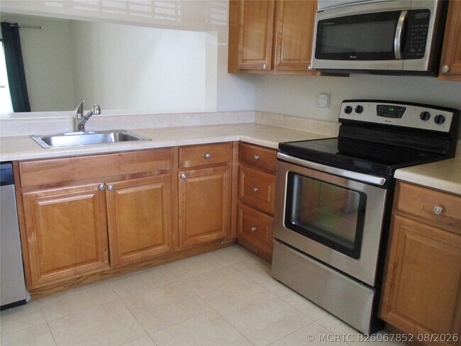 Building Photo - 22053 Palms Way