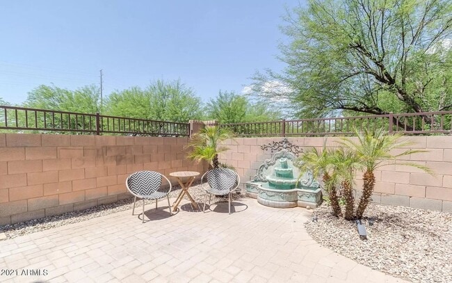 Building Photo - Luxurious 5BR Home in Award-Winning Power ...