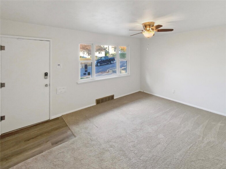 Building Photo - 6448 Clifton Hills Dr