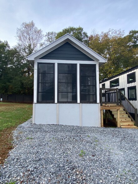 Building Photo - 9 Tiny Home Cir