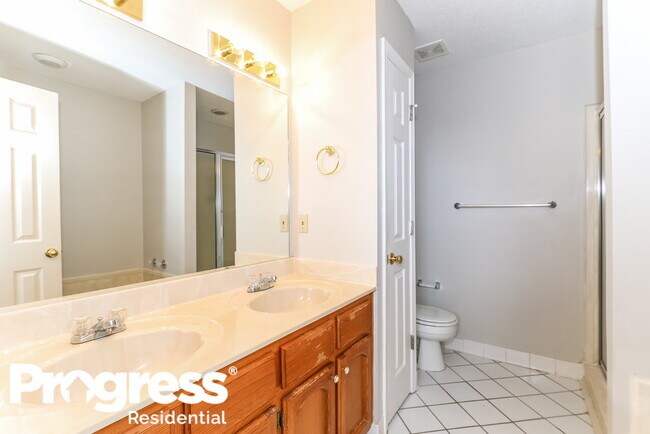 Building Photo - 10165 Fox Chase Dr