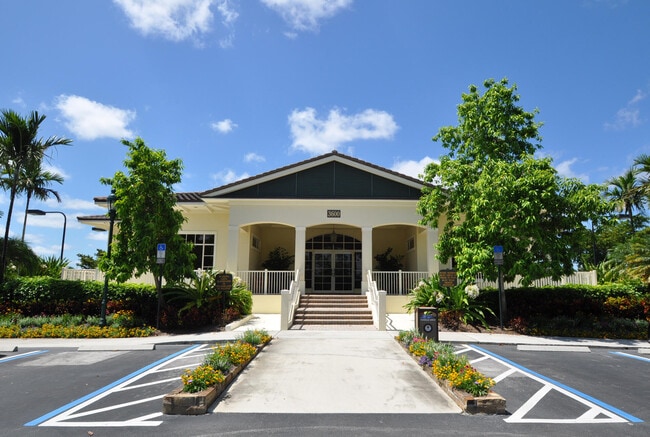 Building Photo - 5747 Paddington Way