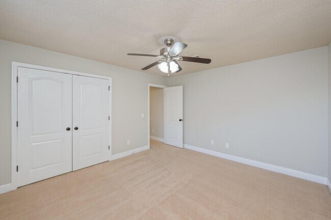 Building Photo - 654 Territory Ln