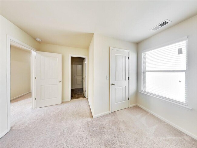 Building Photo - 1324 Little Hampton Dr