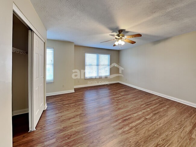 Building Photo - 1073 Ivoryhill Dr