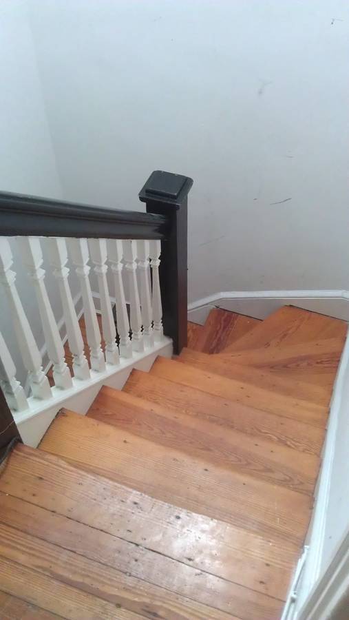 Building Photo - 311 E 31st St - 2nd Floor + Private Bathroom