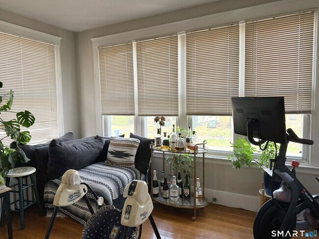 Building Photo - 804 Edgewood Ave