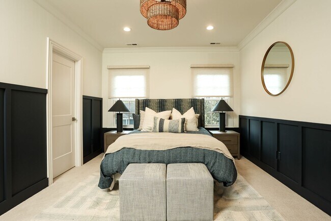 Building Photo - GREEN HILLS CUSTOM BUILT HOME. 5 BED 5 1/2...