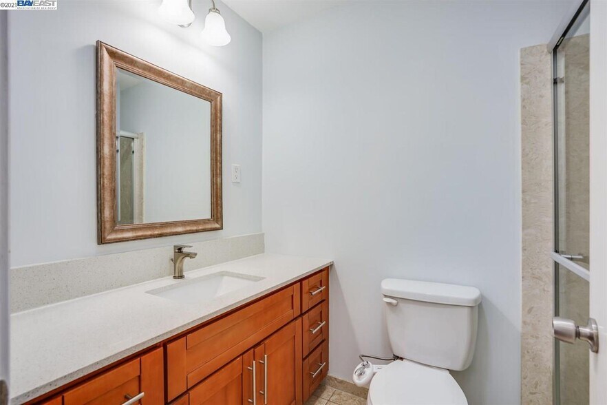 1st Full bathroom with standing shower in 2nd floor - 9005 Alcosta Blvd