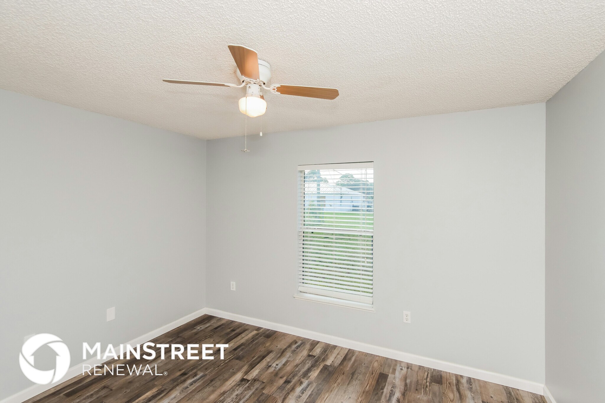 Building Photo - 3042 Tazewell Ave SE