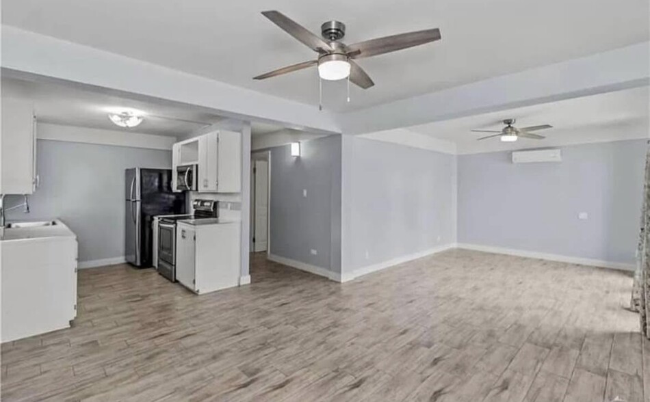 Building Photo - 730 N Dahlia St