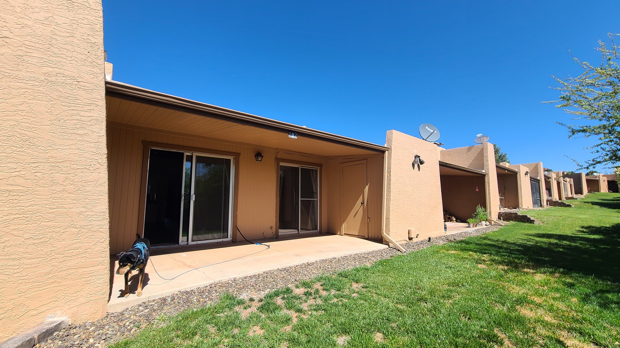 Building Photo - 130 Castle Rock Rd