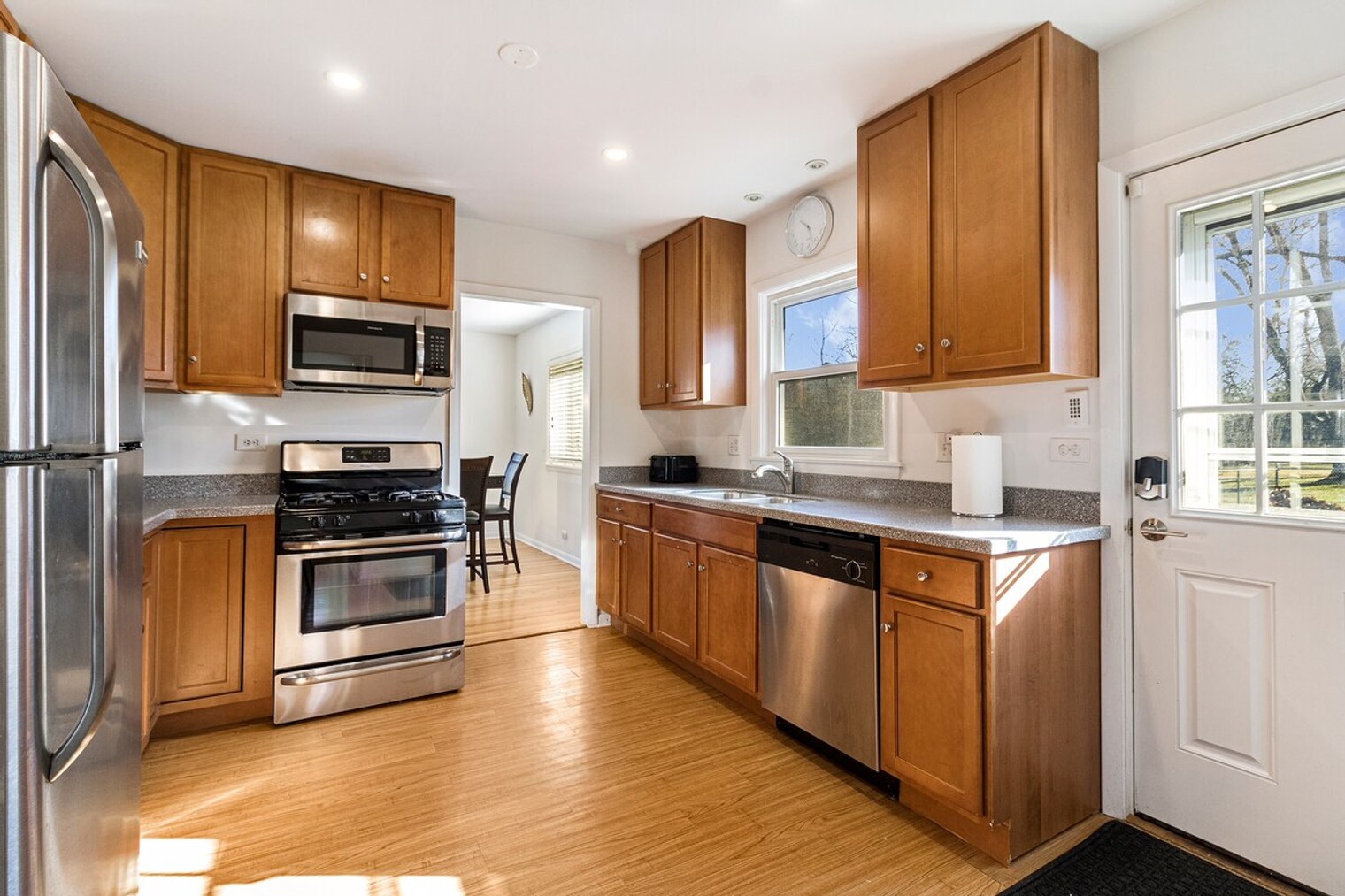Building Photo - 1555 Orchard Rd