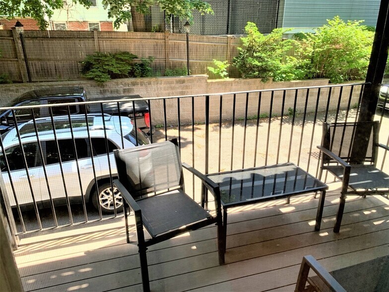 Building Photo - 18 Knowlton St