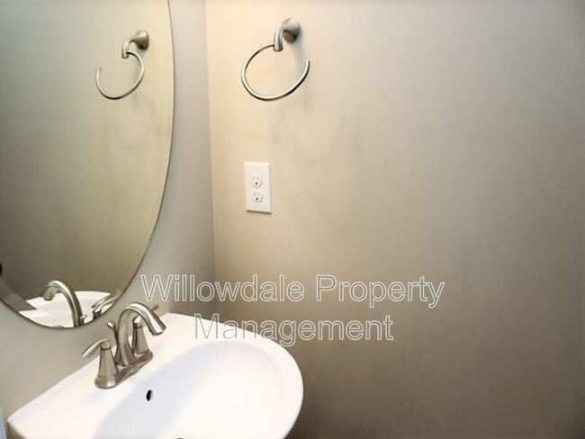 Building Photo - 702 Wickham Ridge Rd