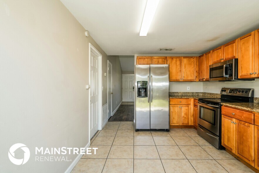 Building Photo - 6805 Matilda Ct