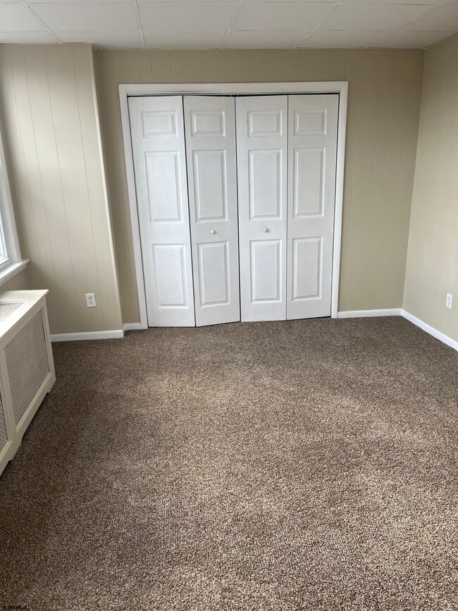 Building Photo - 7223 Ventnor Ave