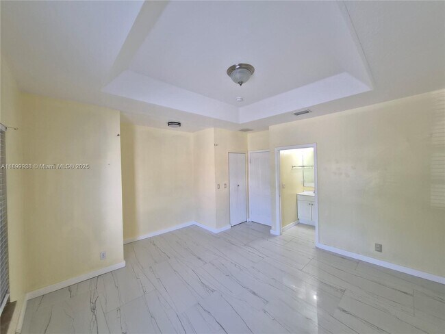 Building Photo - 1209 NW 27th Ave