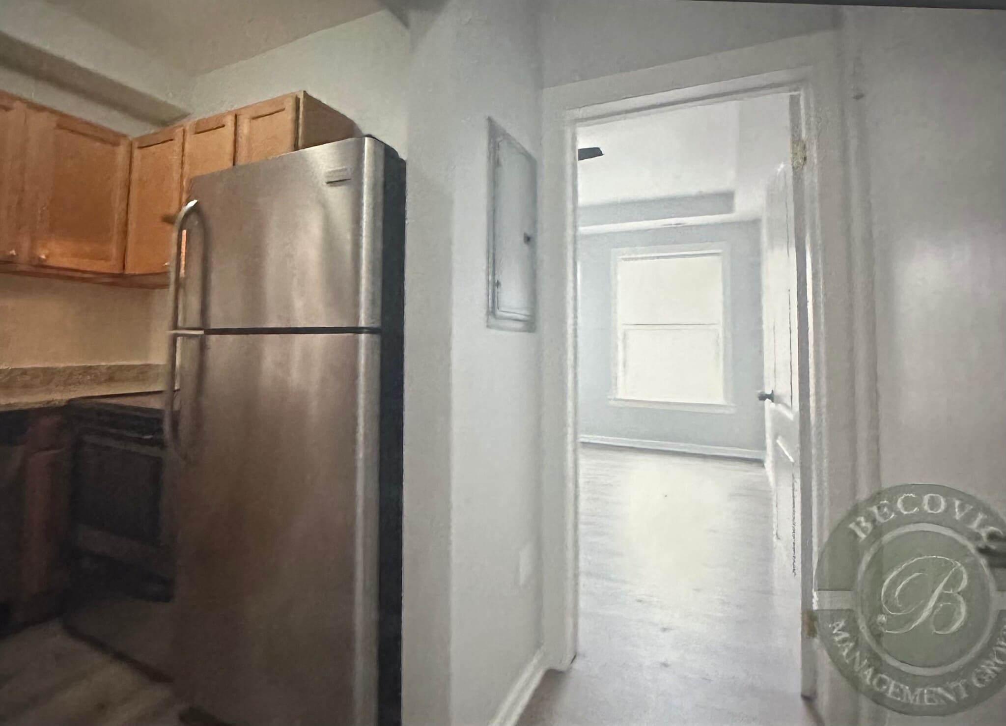 Building Photo - 7445 N Greenview Ave