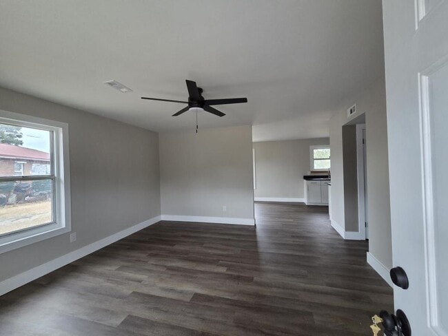 Building Photo - 1502 N 26th St