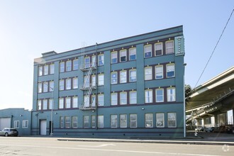 Building Photo - 5th Street Lofts