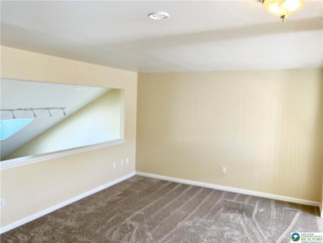 Building Photo - 5551 Stonecroft Ln