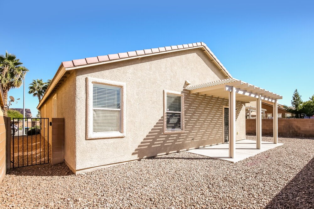 Building Photo - 5633 N Lookout Crest St