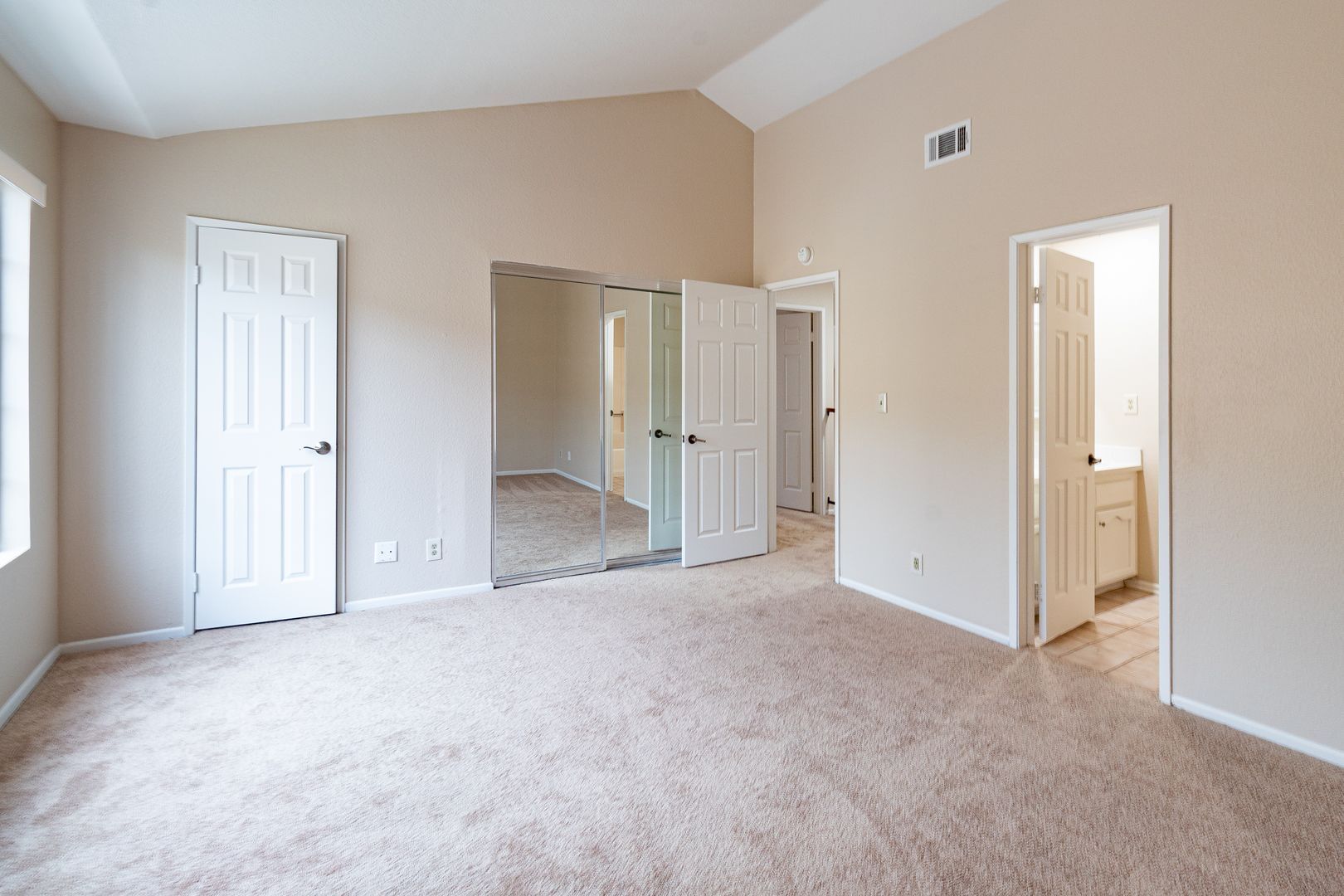 Building Photo - 18412 Patterson Ln
