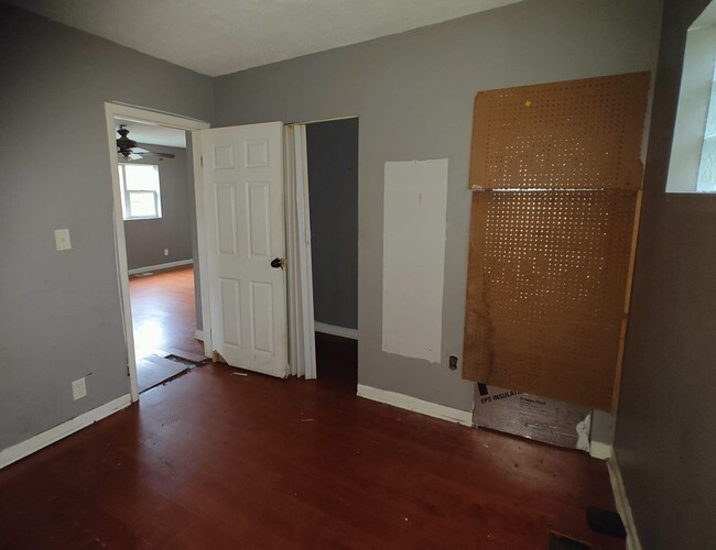 Building Photo - 2 Bedroom, 1 Bath Rent To Own Only... CALL...