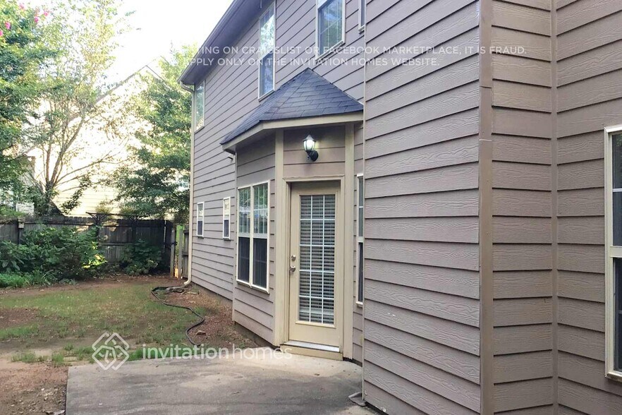 Building Photo - 940 Island Bluff Ln