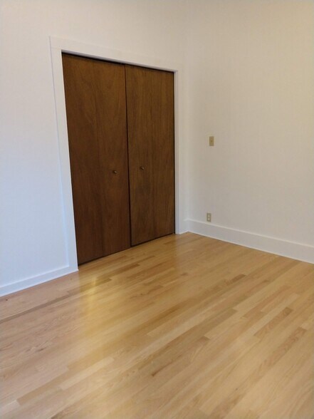 Bedroom Closet 1 - 491 Flambeau Ave