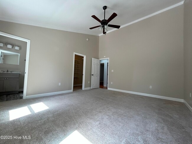 Building Photo - 623 Ripwood Rd