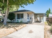 Building Photo - 410-12 Harrison St, Newberg