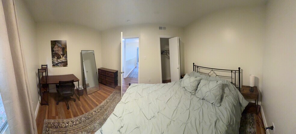 Building Photo - 735 Oakwood Rd