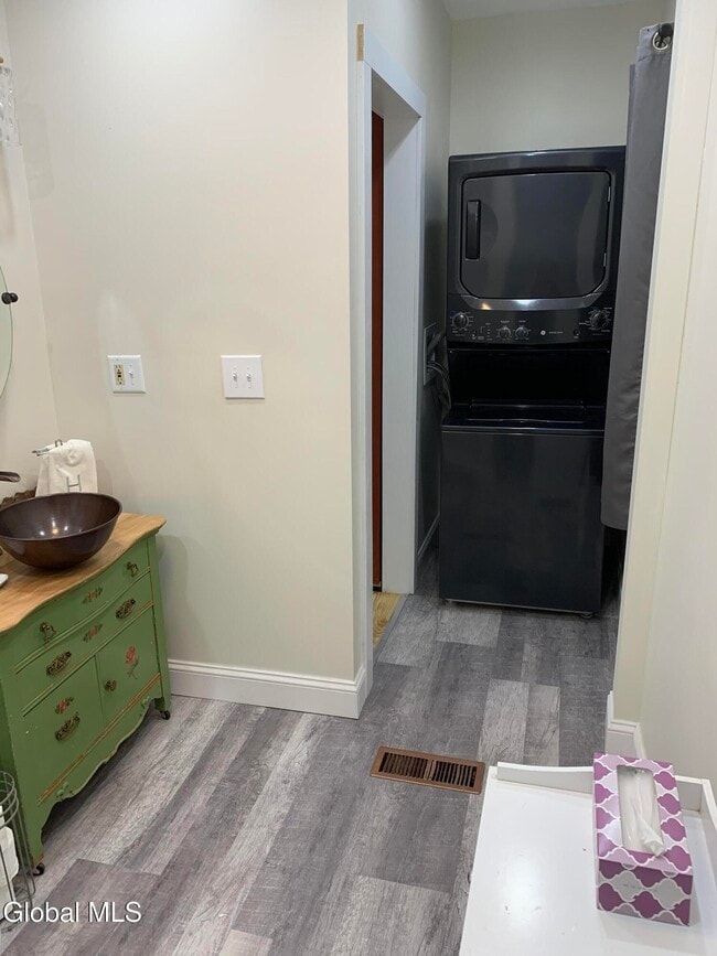 Building Photo - 218 Washington St